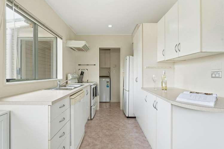 4/14 Phoenix Place Papatoetoe_4