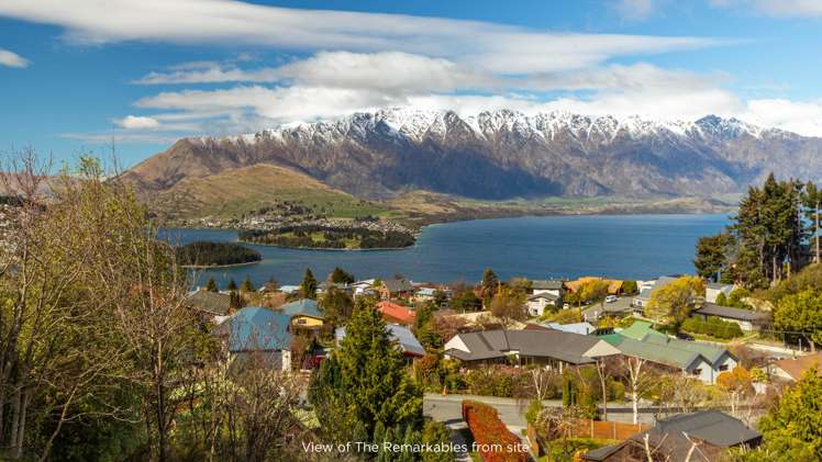 14 Greenstone Place Fernhill/Sunshine Bay_1