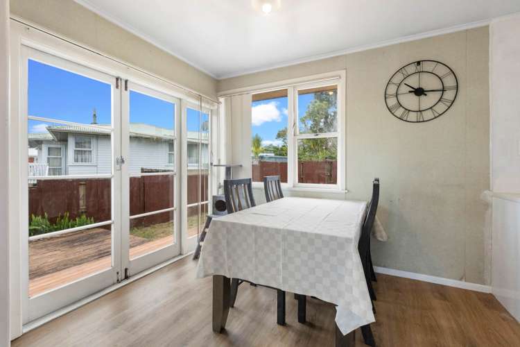 126 Vodanovich Road Te Atatu South_6