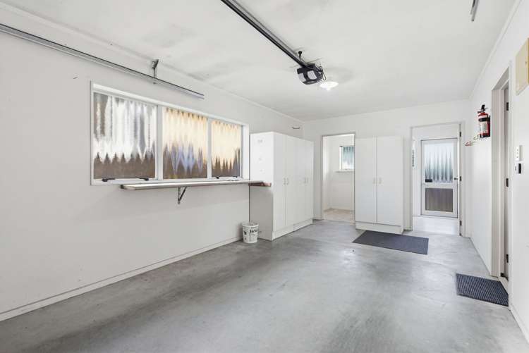 52 Bodi Place Te Atatu South_22