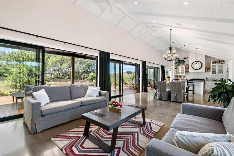 42 Arone Way Wainui_6