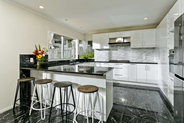 2 Lucas Way Albany_17