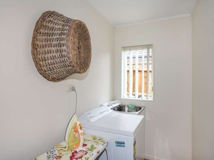 84 Longford Park Drive Takanini_14