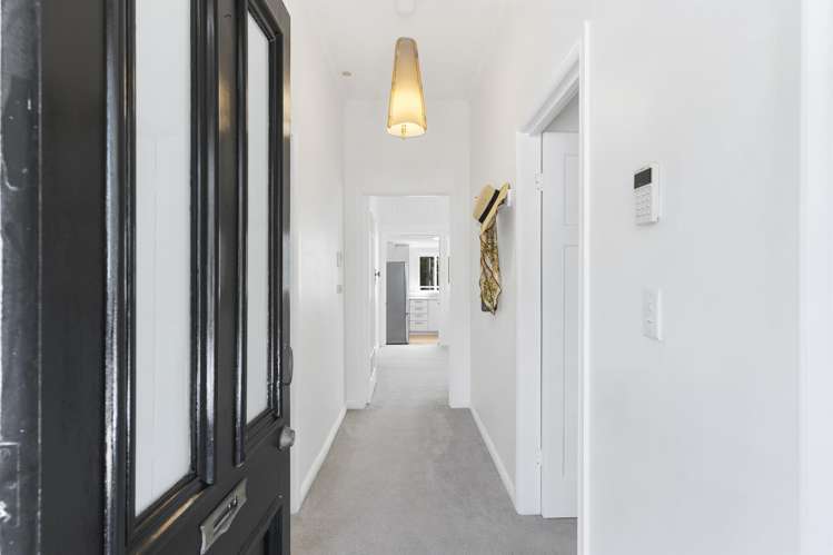 13 Commercial Road_4