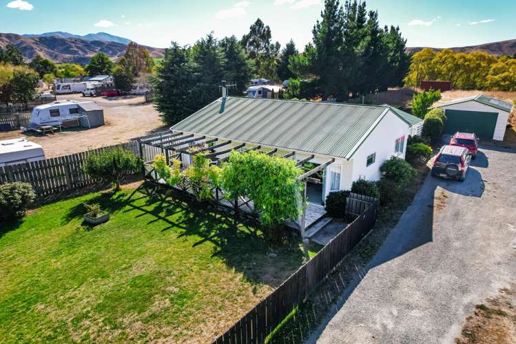 74 Bledisloe Street Kurow_16