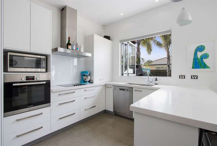 17 Surfers Avenue Waihi Beach_5