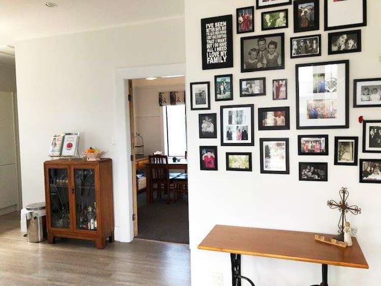 335 Breezes Road Aranui_5