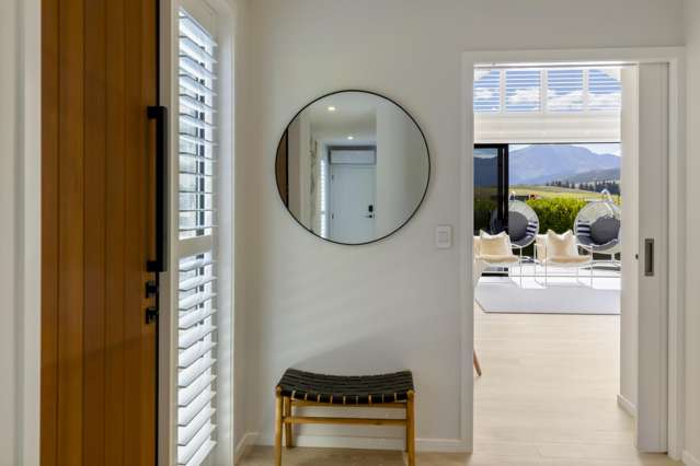 8 Soudley Court Jacks Point_4