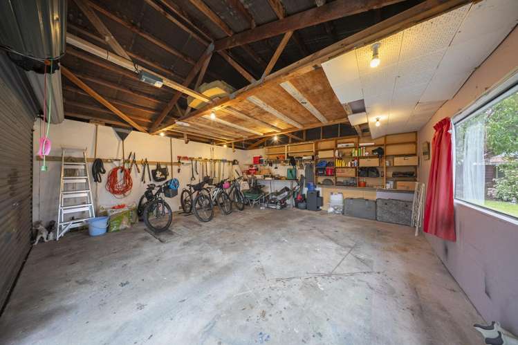 67 Luxmore Drive Te Anau_21