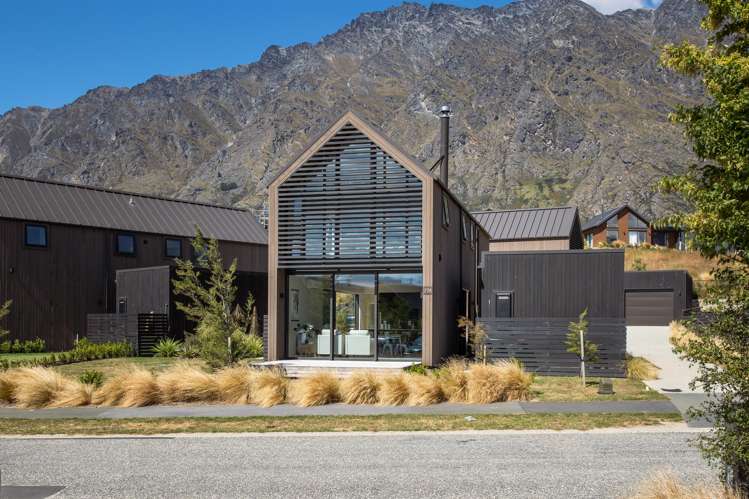 27 Falconer Rise Jacks Point_20