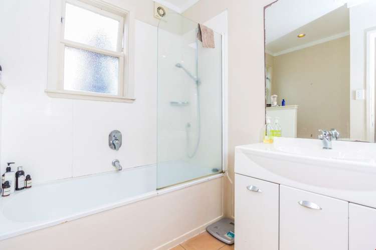 31 Ngatiawa Street One Tree Hill_11