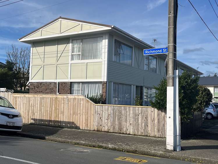 1/31 Campbell Terrace Petone_11