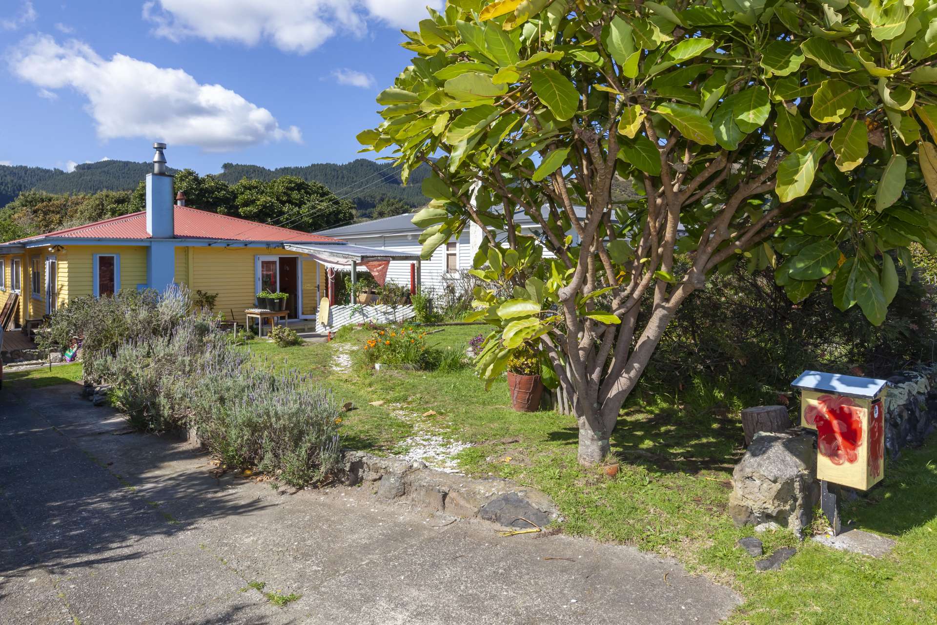 3 Clarkes Crescent Paekakariki_0