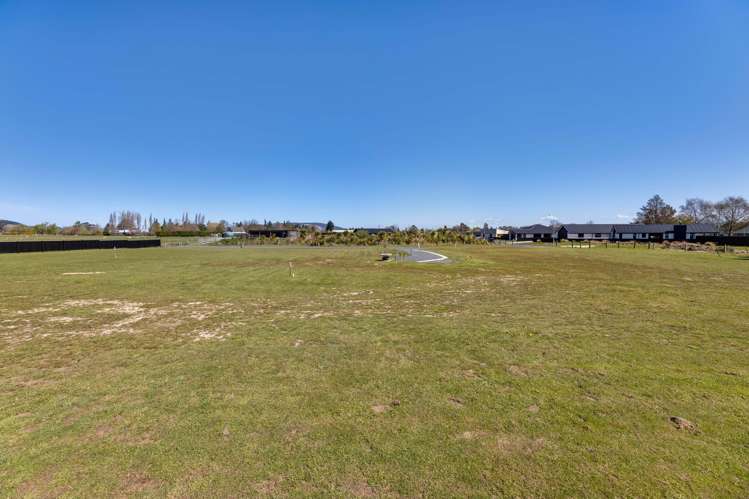 Constitution Avenue Milton_11