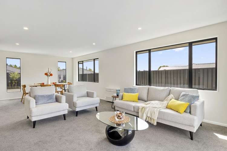 8 Magnolia Lane Mosgiel_6