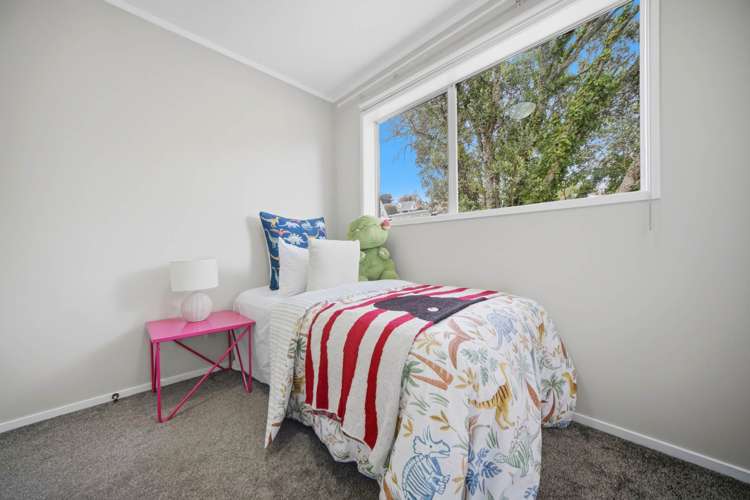 2/82 Moore Street Hillcrest_11