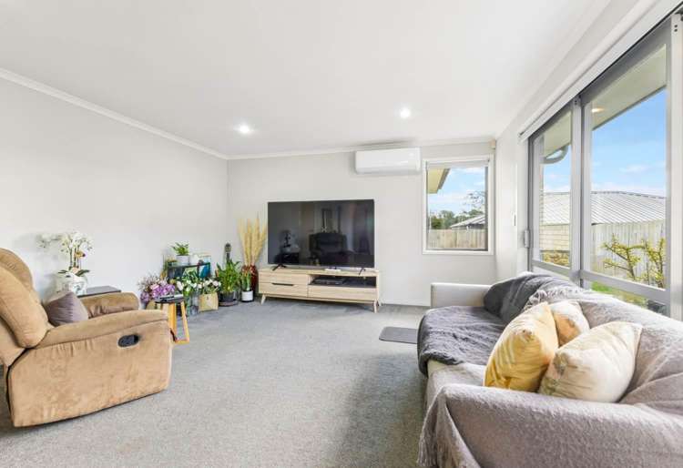 11 Captain Mitchell Drive Papakura_2
