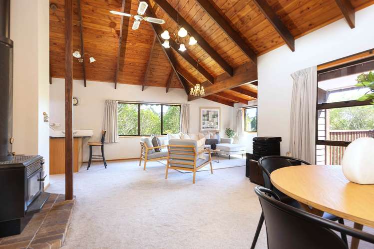 2/171 Atkinson Road Titirangi_1
