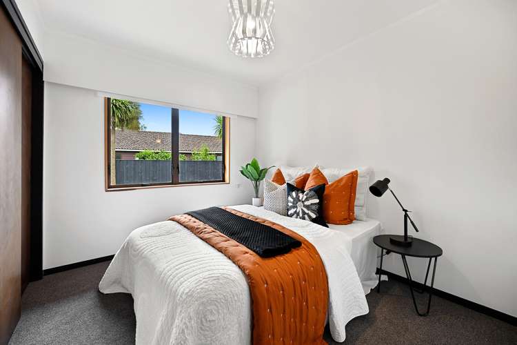 804 River Road Chartwell_16