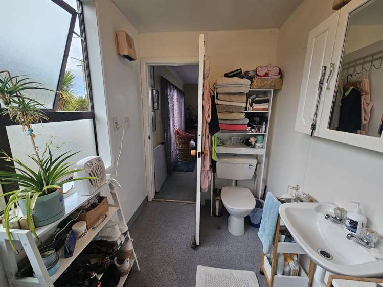 11 Matai Street Kaka Point_10