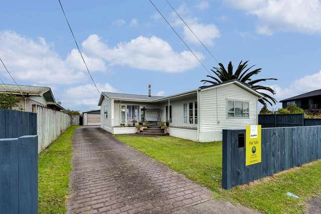 Modernized Living on a Massive 885m2!