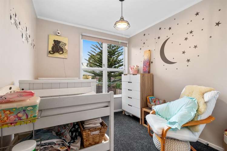 1/24 Lysander Crescent Beach Haven_12