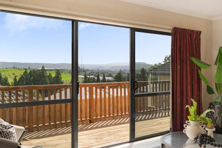 7 Maggie Place Ohauiti_2