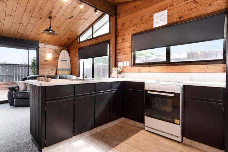 32 Golf Road 11229_6