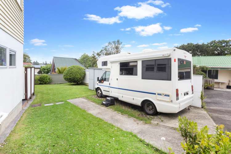 5 Mcilroy Avenue Hillsborough_21