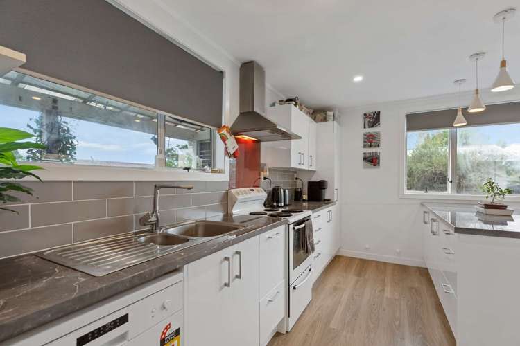 26 Parakai Avenue Parakai_5