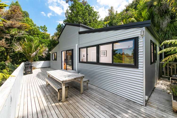 167 Woodlands Park Road Titirangi_0