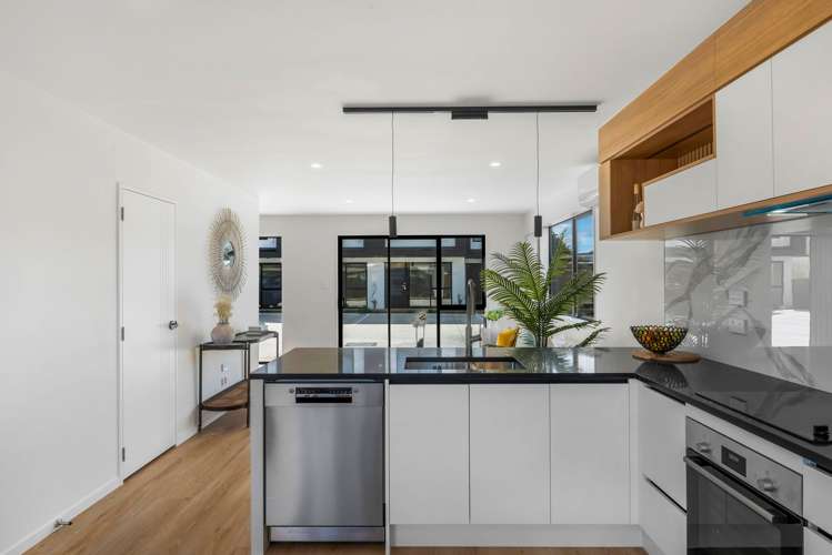 1-8/42 Marvon Downs Avenue Pakuranga Heights_4