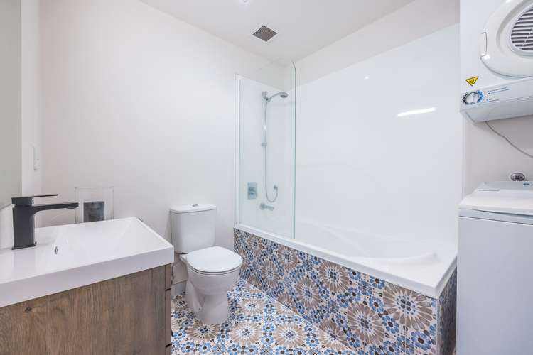 2f/16 Market Place Auckland Central_10