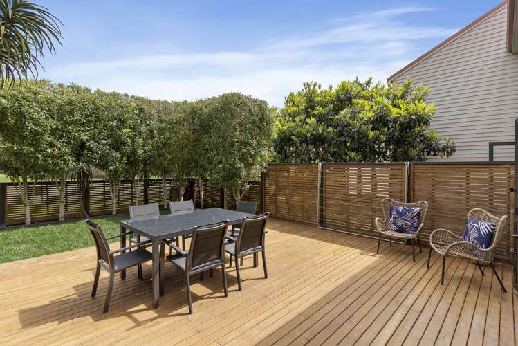 74/1 Ambrico Place New Lynn_5