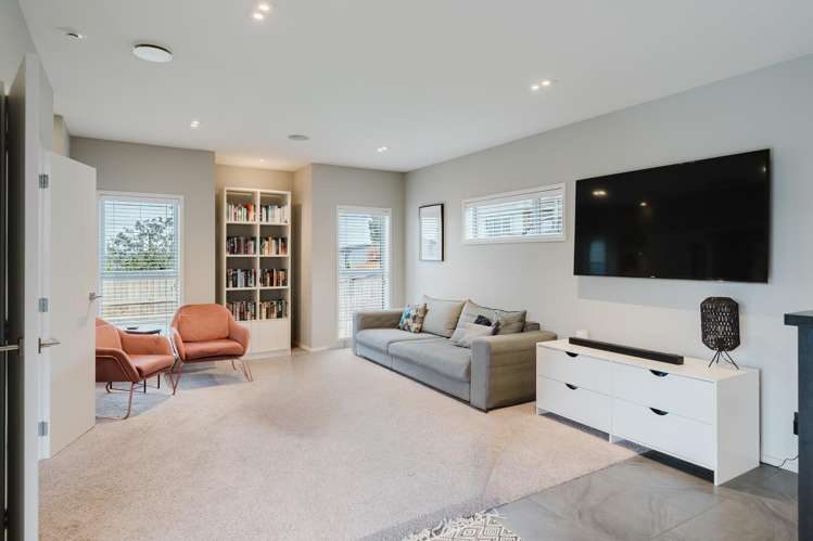 26 Evergreen Rise Grandview Heights_14