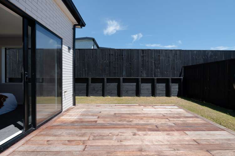 39 Earp Crescent Chartwell_16