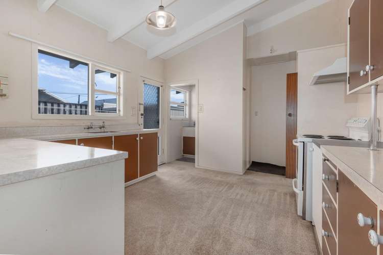 556 Queen Street East Levin_8