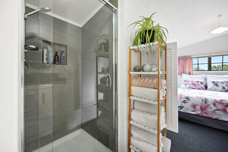 5 Monique Place Dinsdale_15