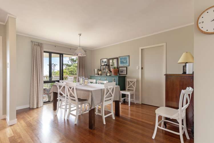 203 Piha Road Piha_11