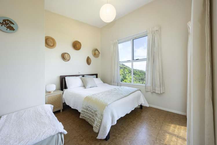 54 Rayner Road Piha_12