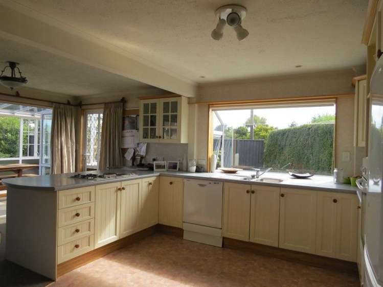 11 Russell Street Winton_1