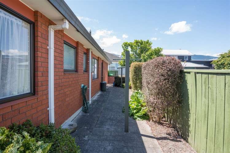 28 Andrew Street Stoke_18