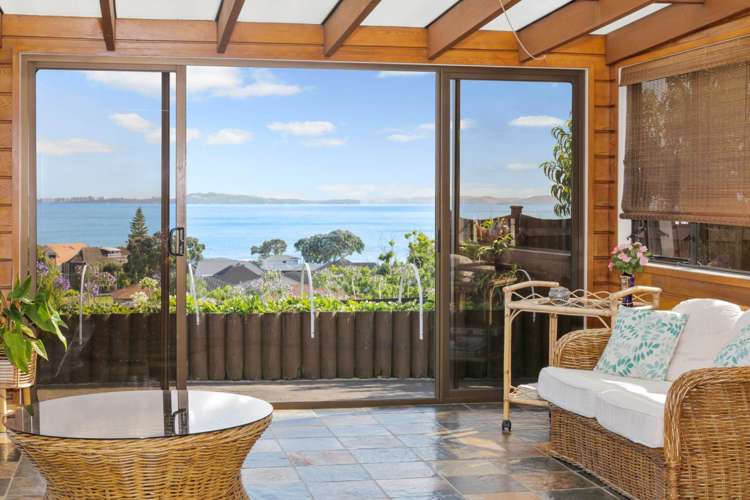 6 Embling Place Eastern Beach_6