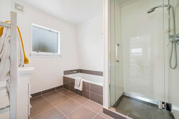 1/33 Hedge Row Sunnyhills_10