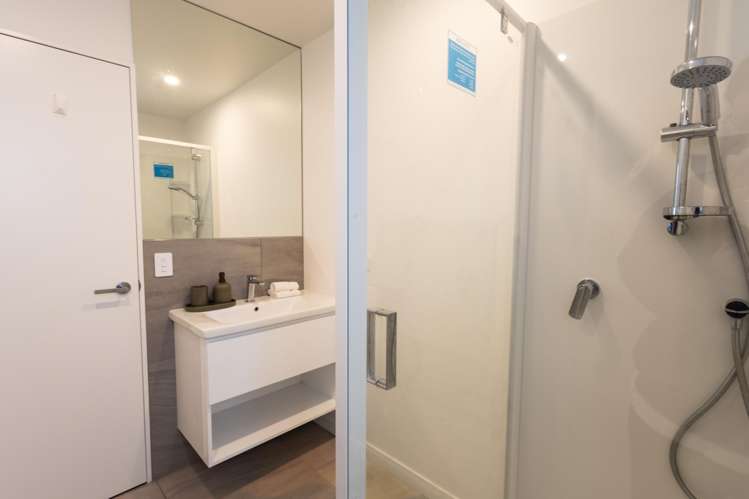 6/130 Richmond Street Petone_13