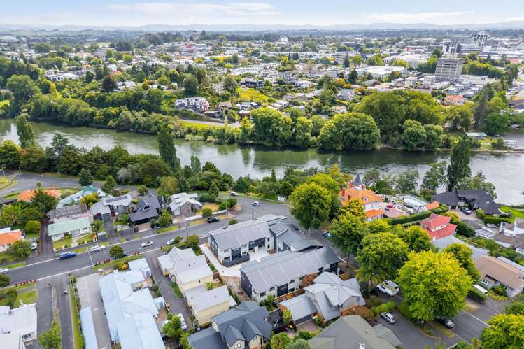 2-3/2 Wellington Street Hamilton East_17