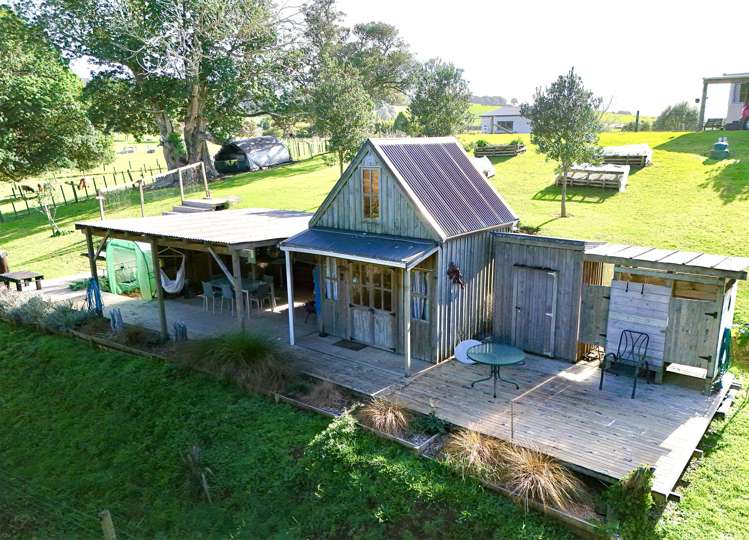 68 Waitaheke Road_1
