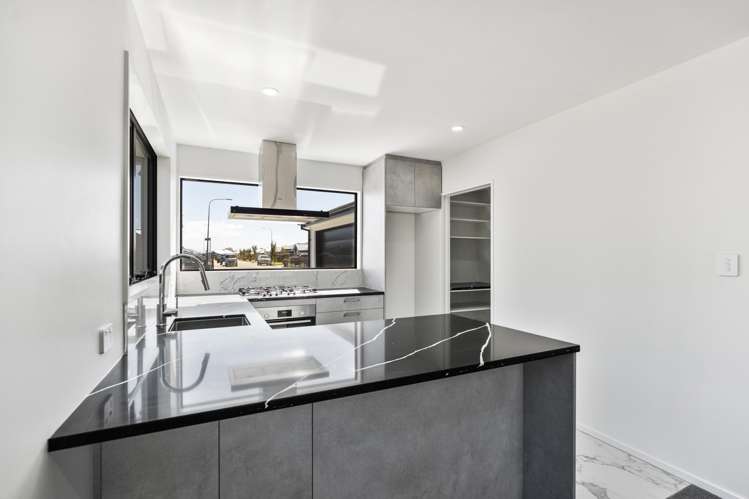 47 Stackwood Avenue_3