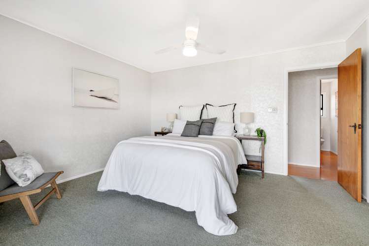 1435 Whangaparaoa Road Army Bay_23