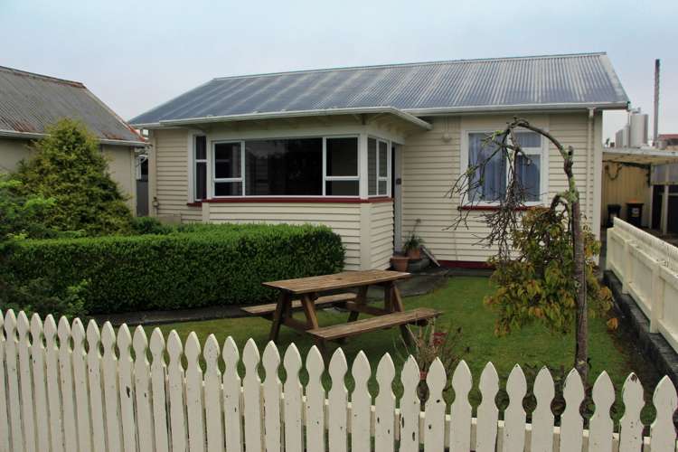 48 Hoffman Street Hokitika_16